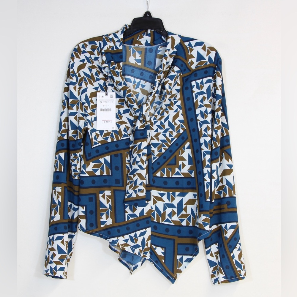 Zara Traufaluc Blue Pink Geometic Scarf Print Long Sleeve V-Neck Blouse - Picture 4 of 5